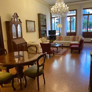 San Polo 1948 Centre Venice